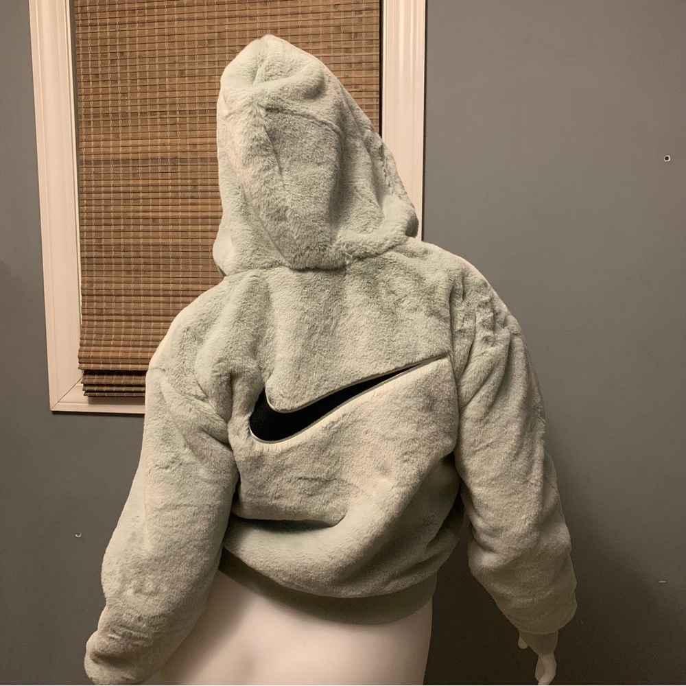 Full Zip Fur Nike Jacket with Hood